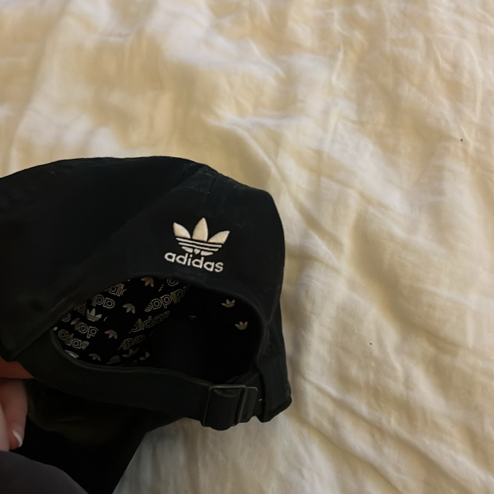 Adidas hat - Picture 4 of 4